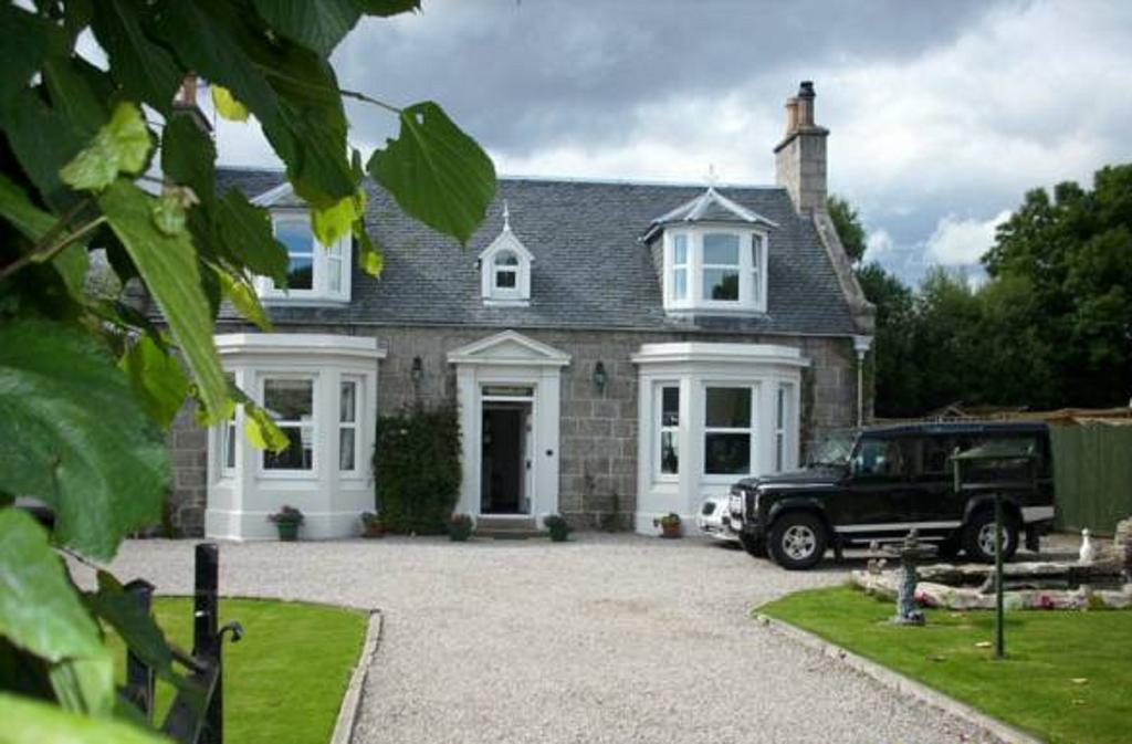 Waverley Villa Grantown-on-Spey Экстерьер фото